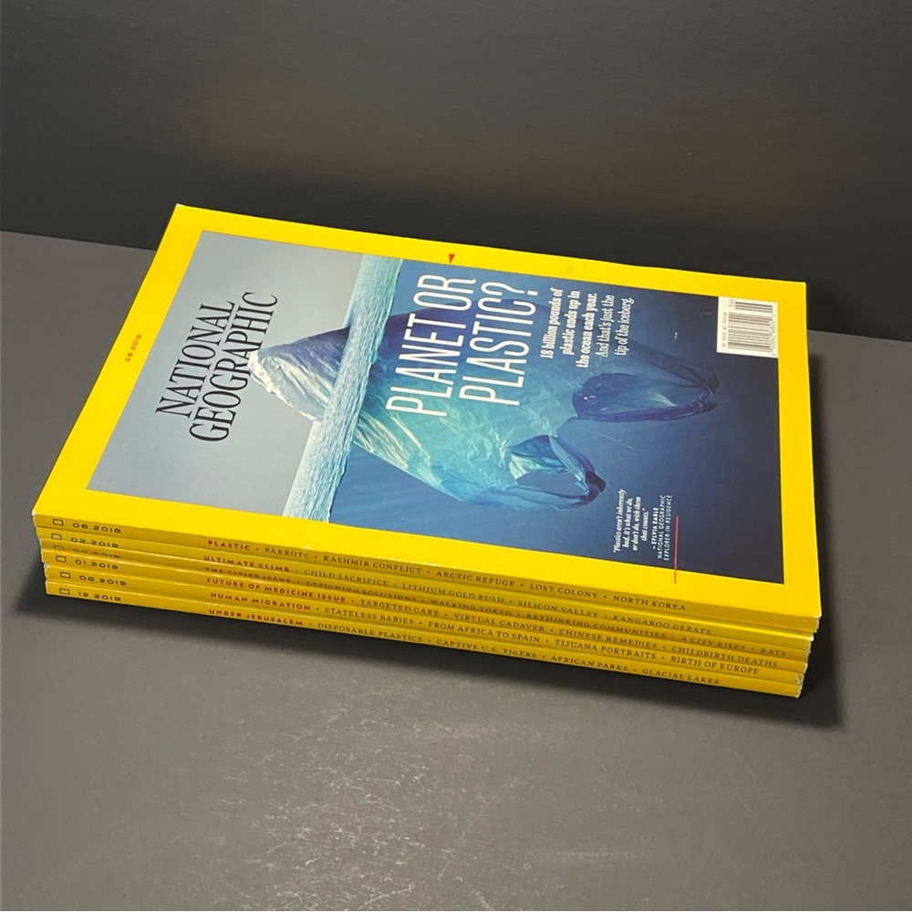 6x National Geographic Magazines Bundle (2019)